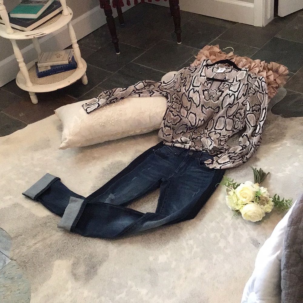 Serpentine Blouse